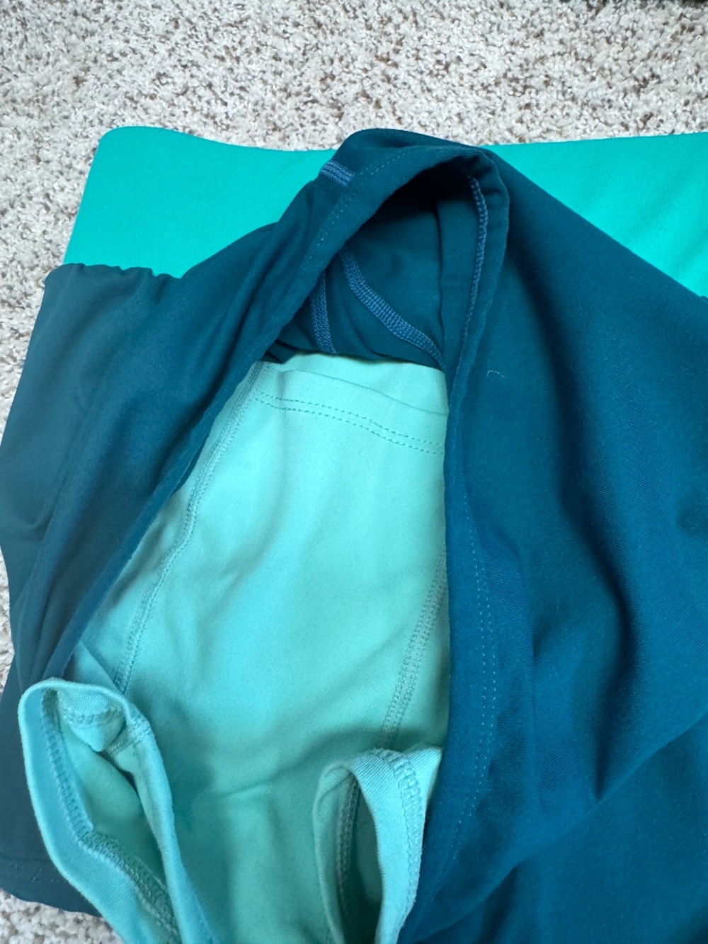 Fabletics workout set - Picture 4 of 5